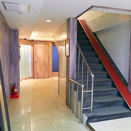 Travelers A Korea Hostel โซล ภายนอก รูปภาพ