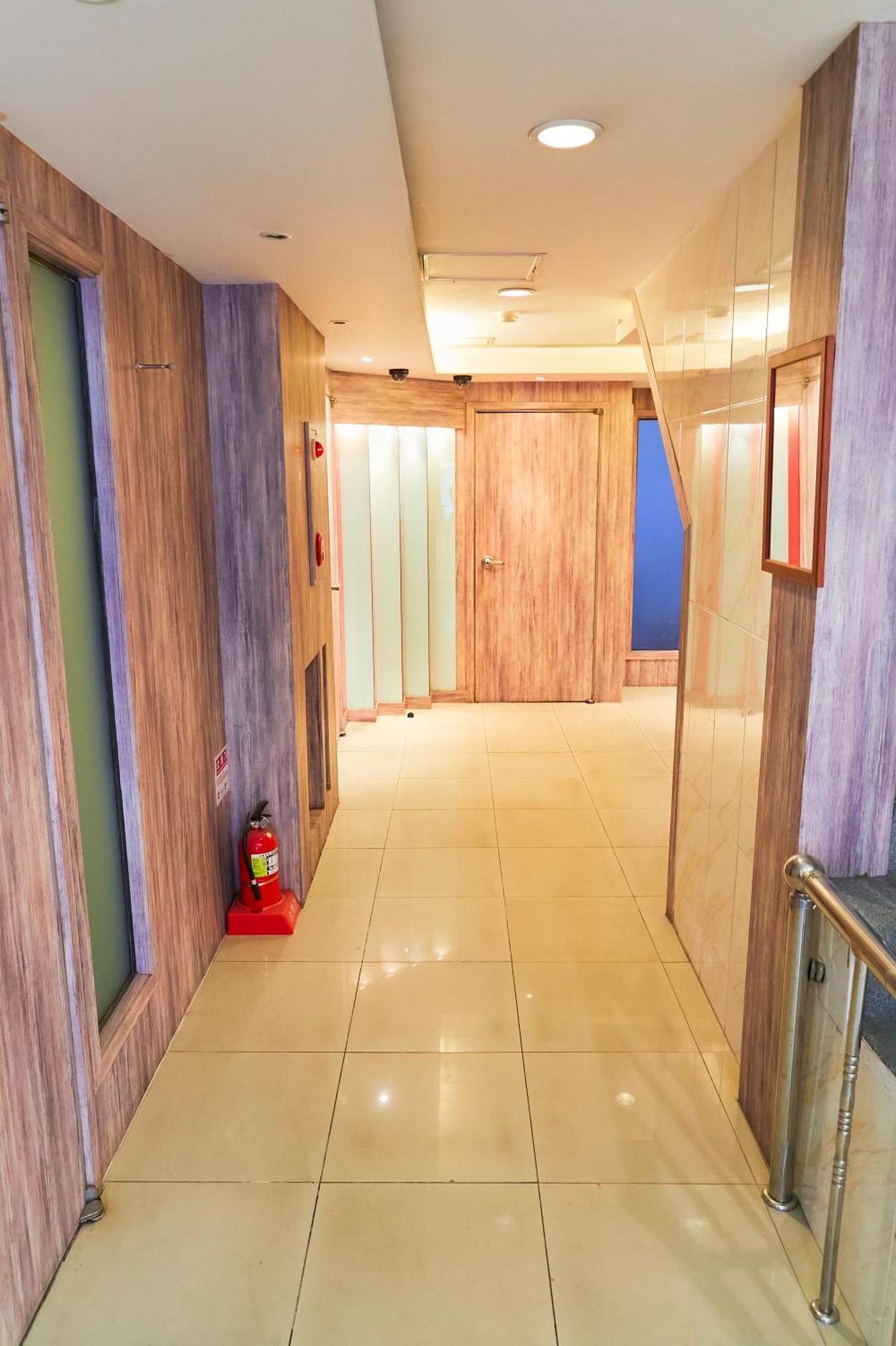 Travelers A Korea Hostel โซล ภายนอก รูปภาพ