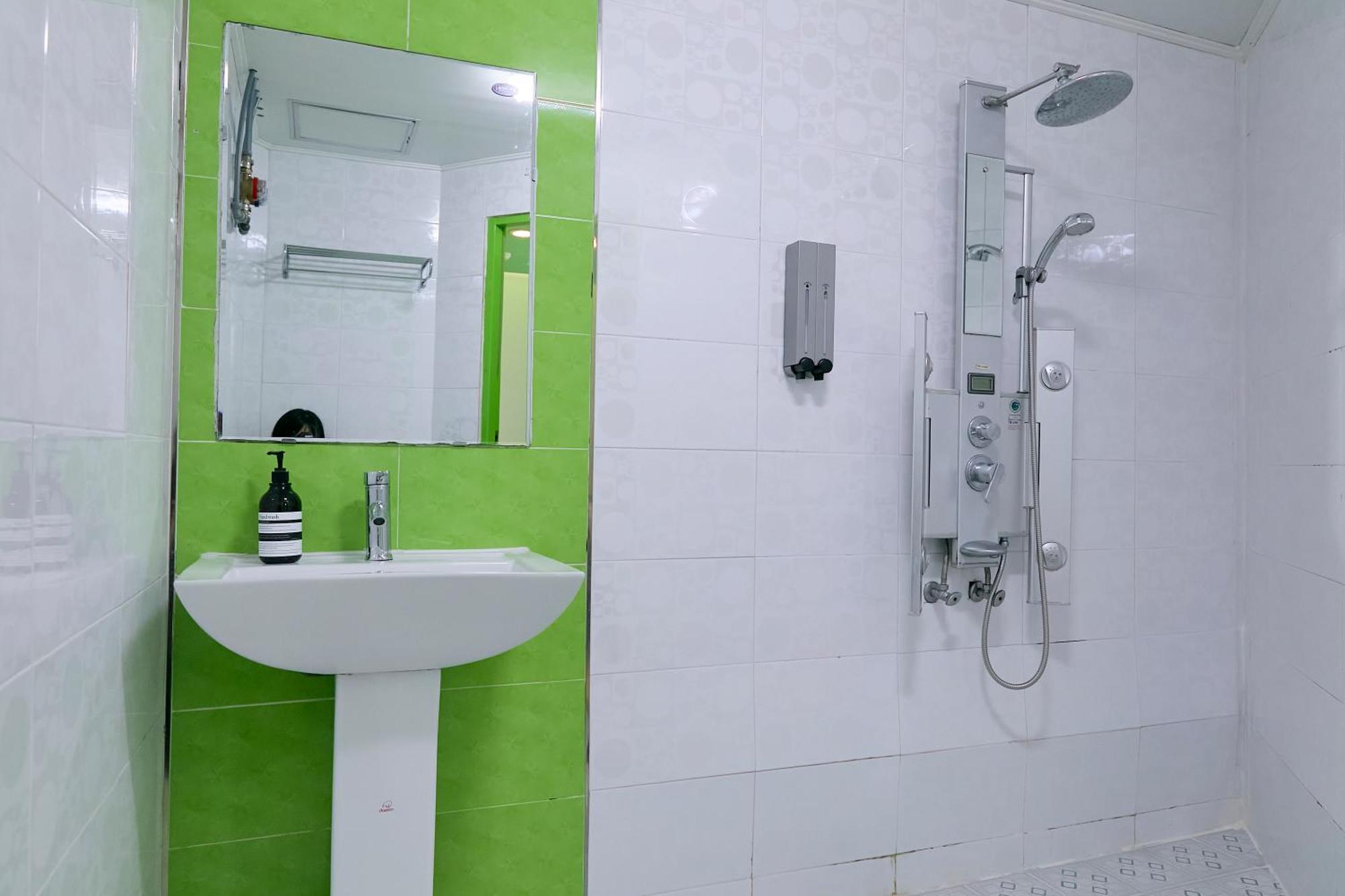 Travelers A Korea Hostel โซล ภายนอก รูปภาพ