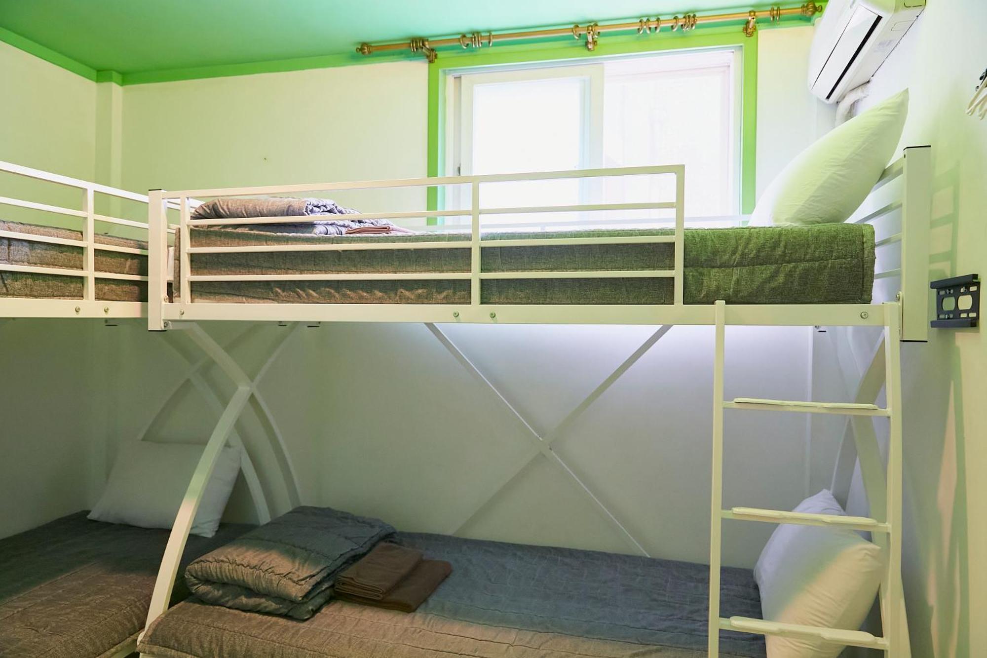 Travelers A Korea Hostel โซล ภายนอก รูปภาพ