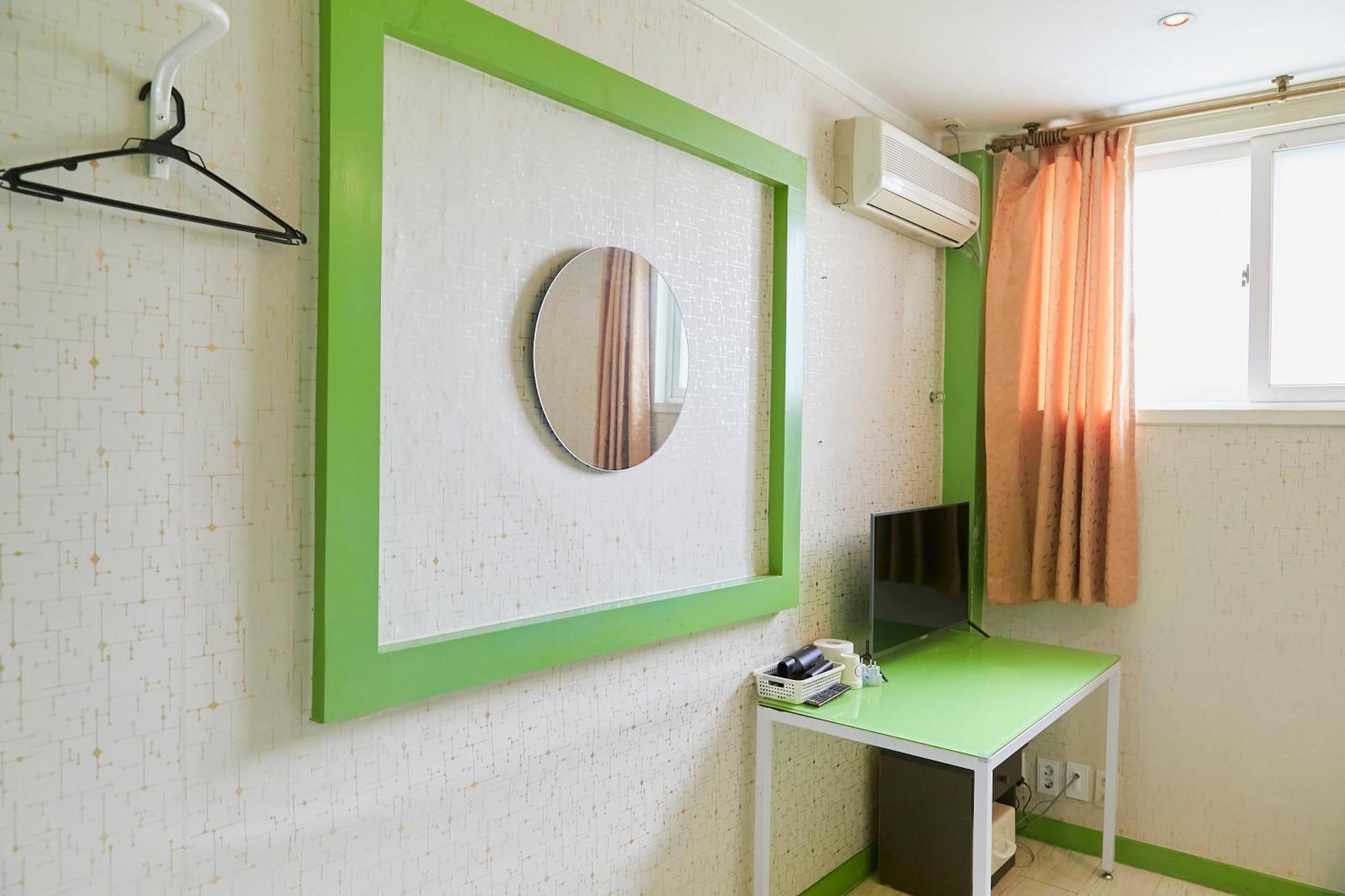 Travelers A Korea Hostel โซล ภายนอก รูปภาพ